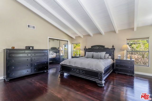 8606 Allenwood Road, Los Angeles, CA 90046