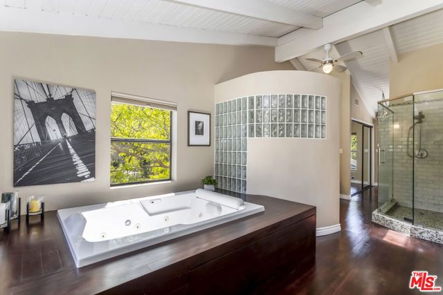 8606 Allenwood Road, Los Angeles, CA 90046