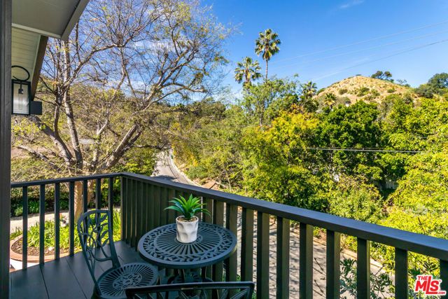 8606 Allenwood Road, Los Angeles, CA 90046