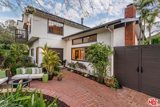 8606 Allenwood Road, Los Angeles, CA 90046