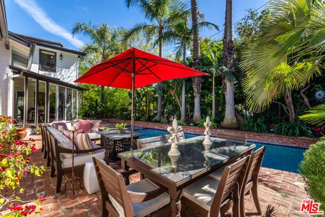 8606 Allenwood Road, Los Angeles, CA 90046