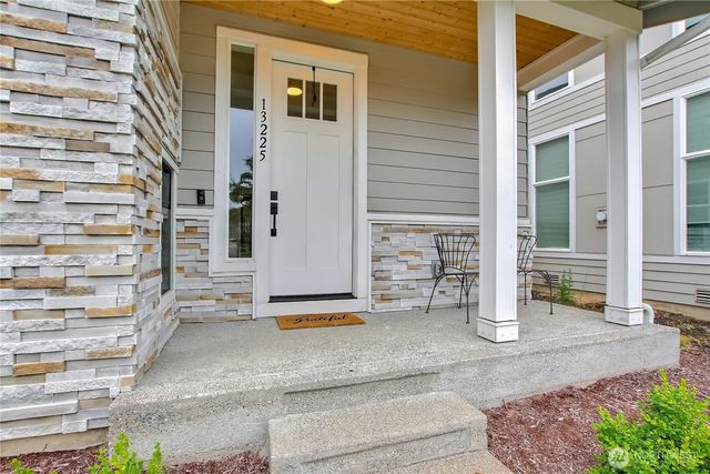 13225 189th Avenue E, Bonney Lake, WA 98391