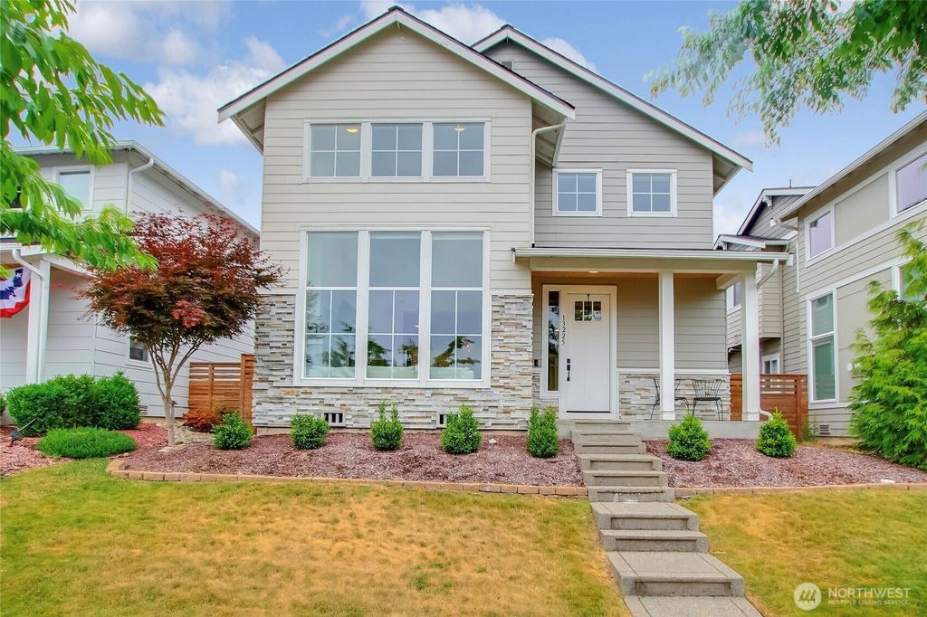 13225 189th Avenue E, Bonney Lake, WA 98391