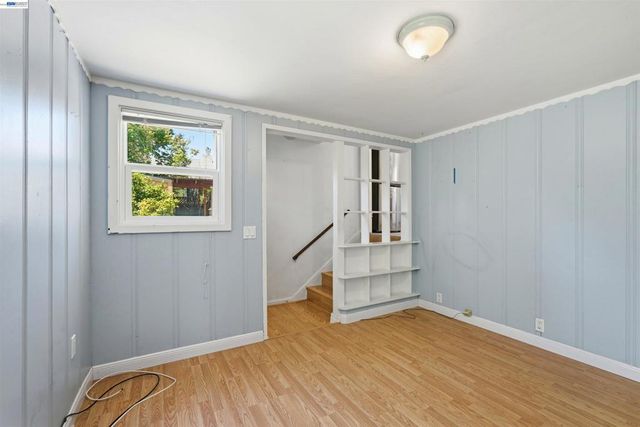 1095 Peach St, Alameda, CA 94501