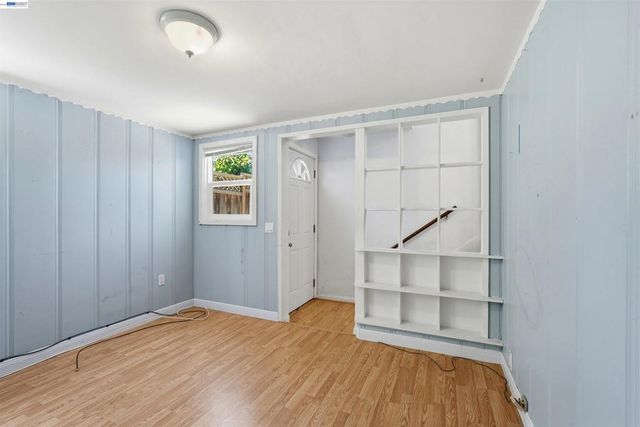 1095 Peach St, Alameda, CA 94501