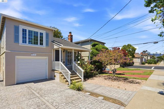 1095 Peach St, Alameda, CA 94501