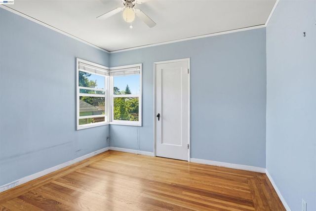 1095 Peach St, Alameda, CA 94501