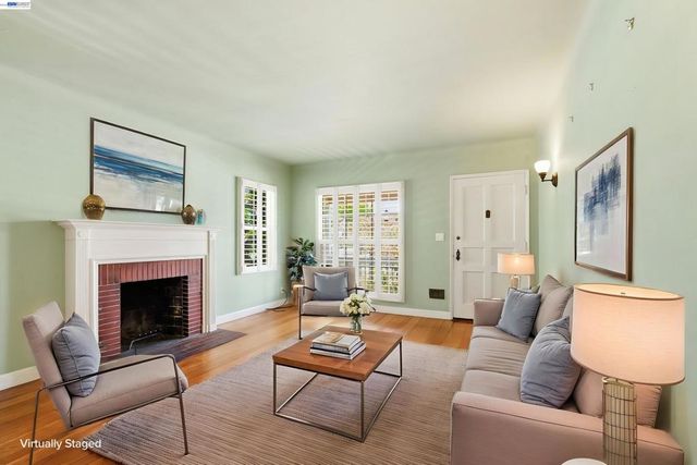 1095 Peach St, Alameda, CA 94501