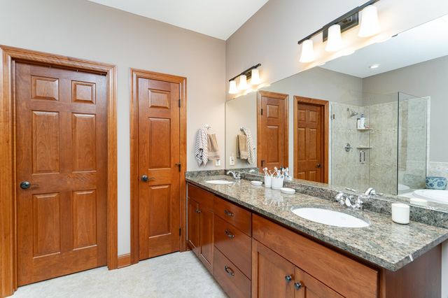 1598 Salem Court SW, Rochester, MN 55902