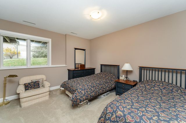 1598 Salem Court SW, Rochester, MN 55902