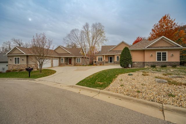 1598 Salem Court SW, Rochester, MN 55902