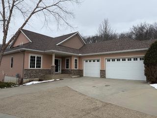 1598 Salem Court SW, Rochester, MN 55902