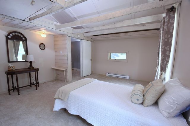 514 N Kalamazoo Street, Paw Paw, MI 49079