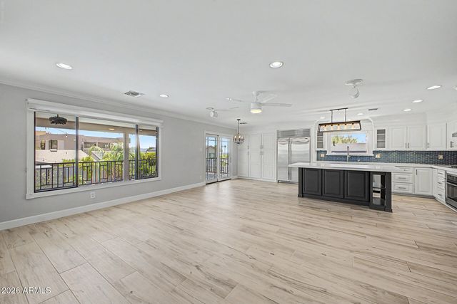 2229 E BELMONT Avenue, Phoenix, AZ 85020