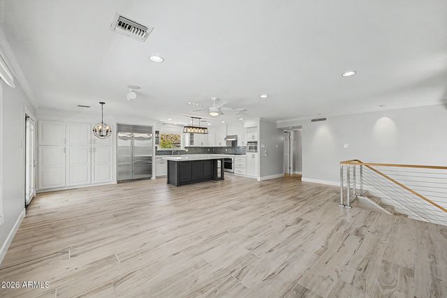 2229 E BELMONT Avenue, Phoenix, AZ 85020