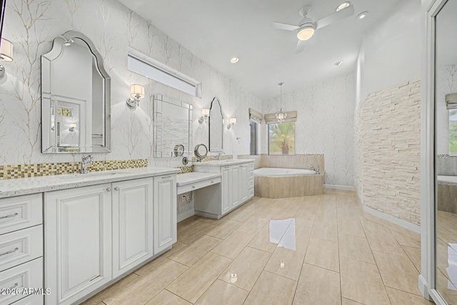 2229 E BELMONT Avenue, Phoenix, AZ 85020