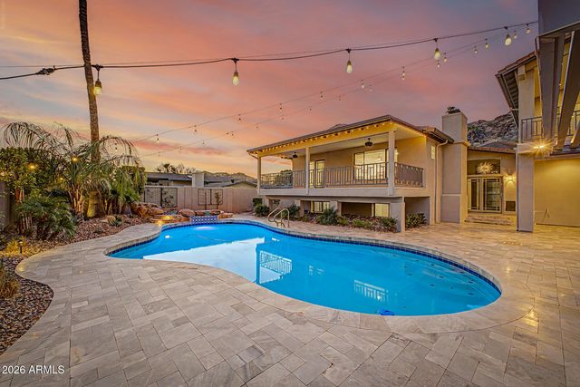 2229 E BELMONT Avenue, Phoenix, AZ 85020