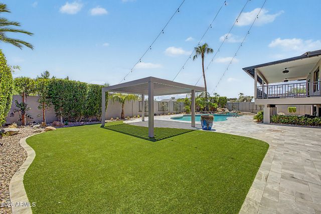 2229 E BELMONT Avenue, Phoenix, AZ 85020