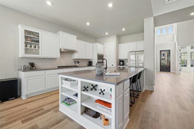 117 Peacevine Lane, Liberty Hill, TX 78642