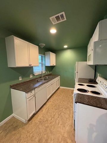 606 Guadalimar ST, Lockhart, TX 78644