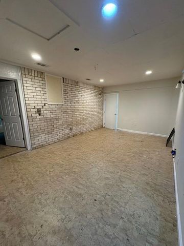 606 Guadalimar ST, Lockhart, TX 78644