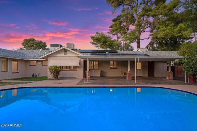 1401 W FRIER Drive, Phoenix, AZ 85021