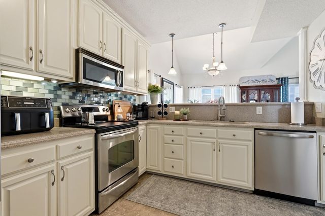523 Stonemason Dr., Myrtle Beach, SC 29579