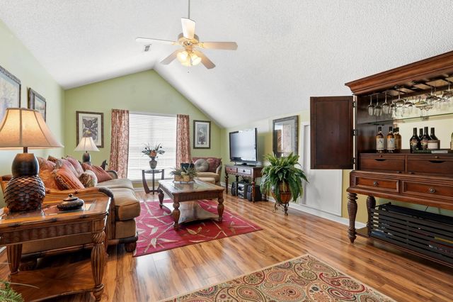523 Stonemason Dr., Myrtle Beach, SC 29579