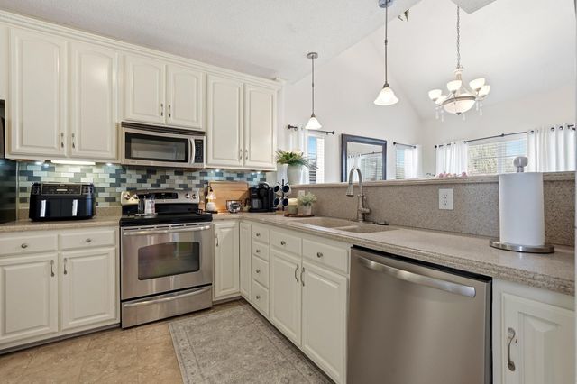523 Stonemason Dr., Myrtle Beach, SC 29579