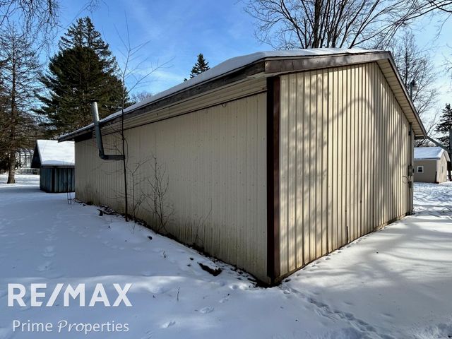 1408 W Wilson Road, Vienna Twp, MI 48420