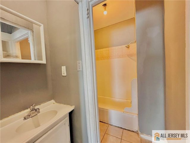 659 S 2nd Street, Plainfield, NJ 07060