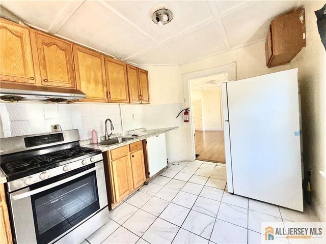 659 S 2nd Street, Plainfield, NJ 07060