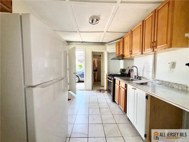 659 S 2nd Street, Plainfield, NJ 07060