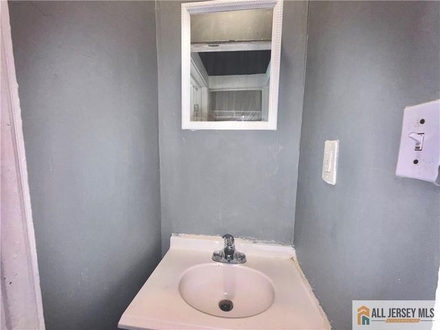 659 S 2nd Street, Plainfield, NJ 07060