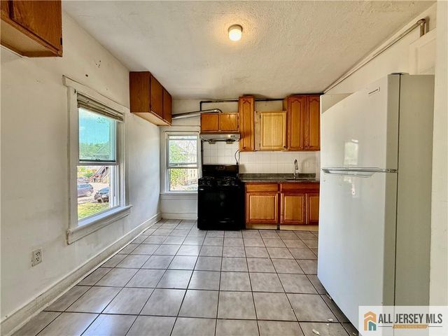 659 S 2nd Street, Plainfield, NJ 07060