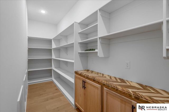 21707 Glenmore Drive, Gretna, NE 68028