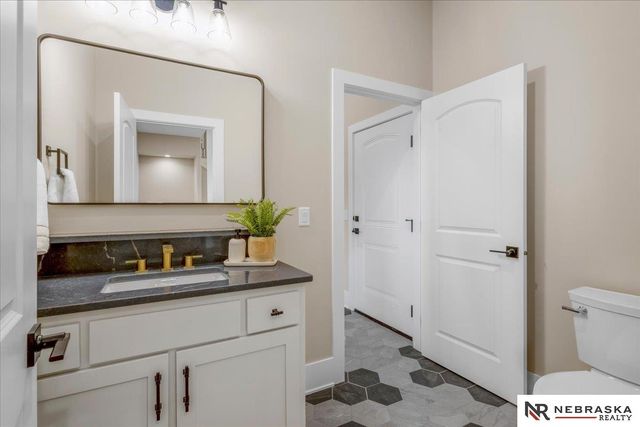 21707 Glenmore Drive, Gretna, NE 68028