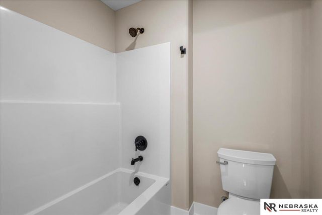 21707 Glenmore Drive, Gretna, NE 68028