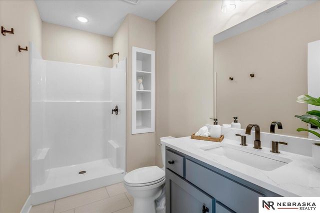 21707 Glenmore Drive, Gretna, NE 68028