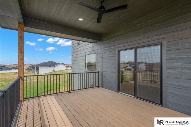 21707 Glenmore Drive, Gretna, NE 68028