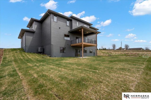 21707 Glenmore Drive, Gretna, NE 68028