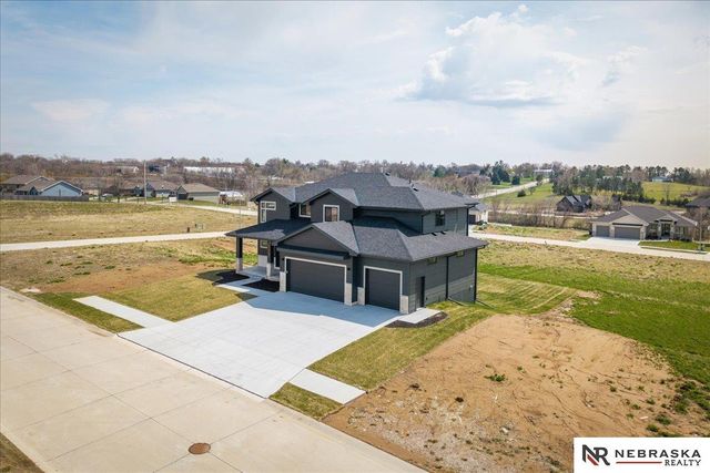21707 Glenmore Drive, Gretna, NE 68028