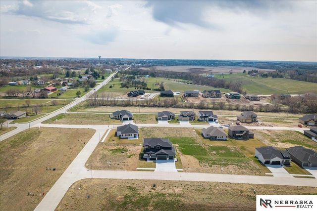 21707 Glenmore Drive, Gretna, NE 68028