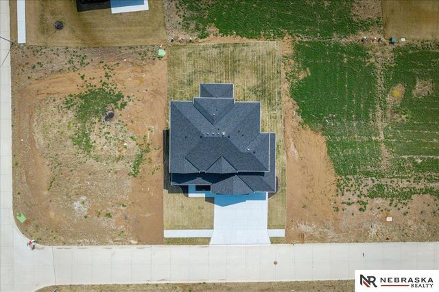 21707 Glenmore Drive, Gretna, NE 68028