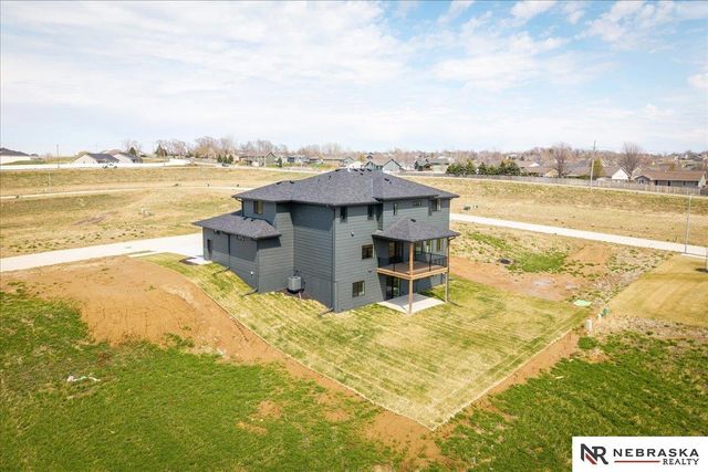 21707 Glenmore Drive, Gretna, NE 68028