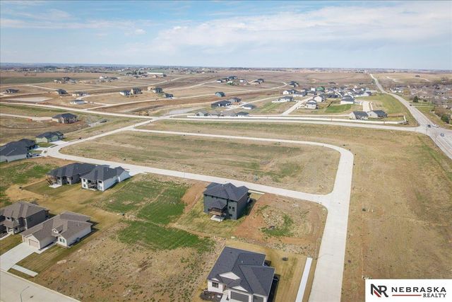 21707 Glenmore Drive, Gretna, NE 68028