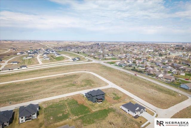 21707 Glenmore Drive, Gretna, NE 68028