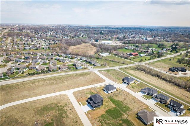 21707 Glenmore Drive, Gretna, NE 68028