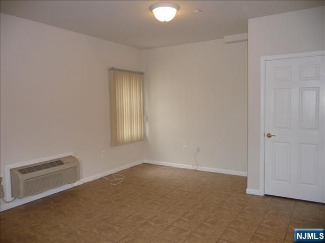 24 S William Street 203, Bergenfield, NJ 07621