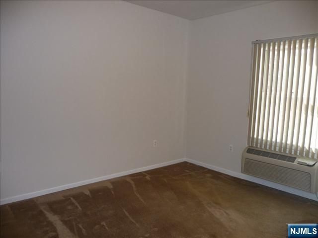 24 S William Street 203, Bergenfield, NJ 07621